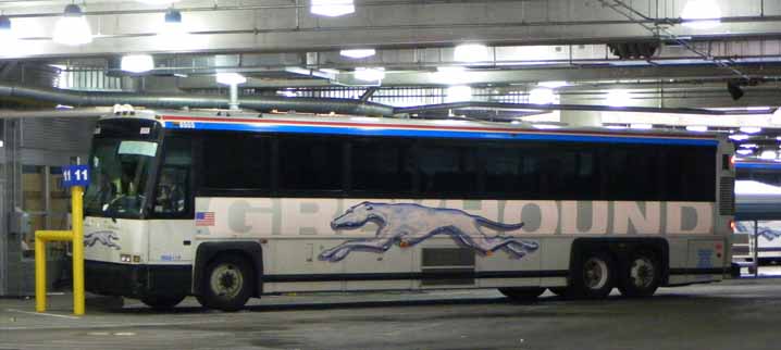 Greyhound MCI 102DL3 6555